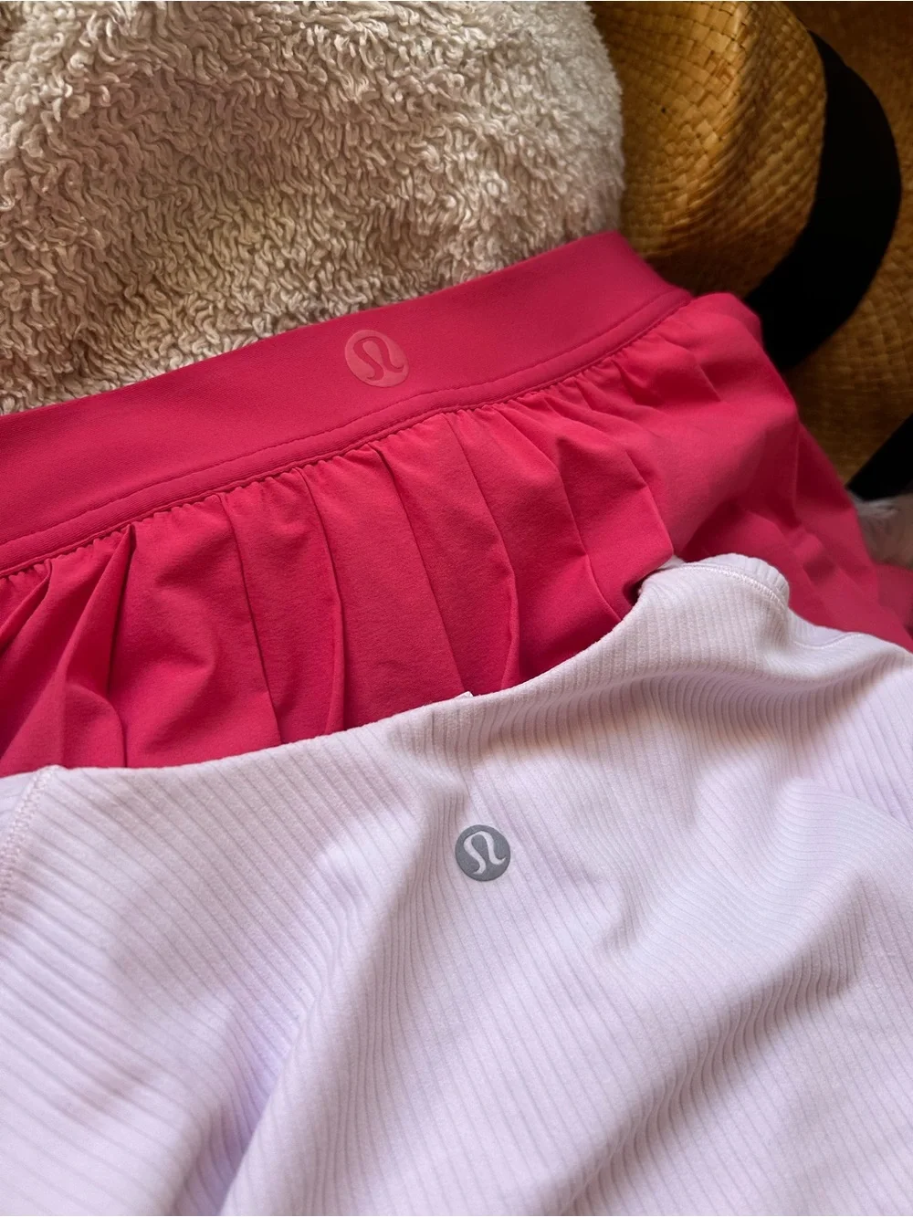 SET Lululemon Skirt and top